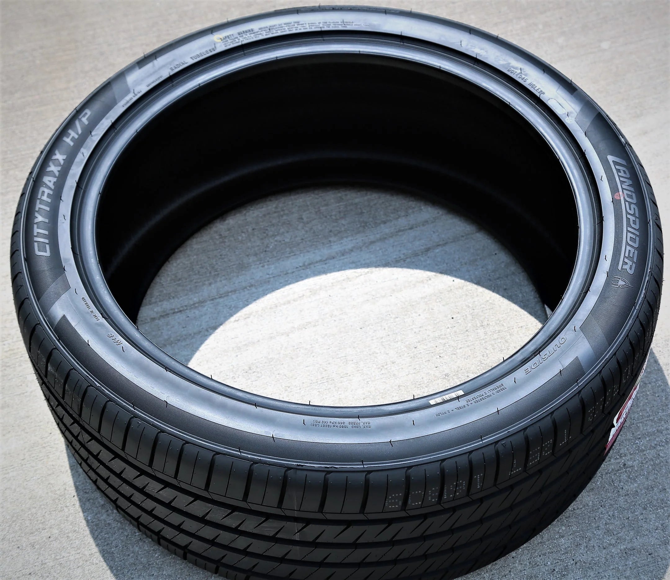 2(2) On 255/35ZR20 97W XL AS high performance tires