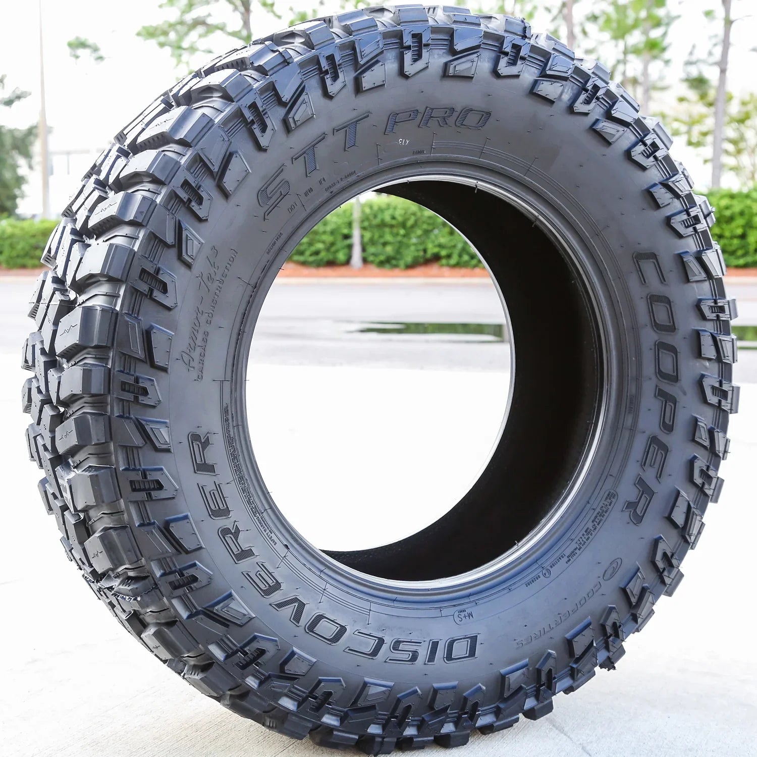 A pair of 2 (two) models of STT professional LT 35X12.50R20 121Q E (10 layers) off-road tires (MT/M/T type off-road tires)