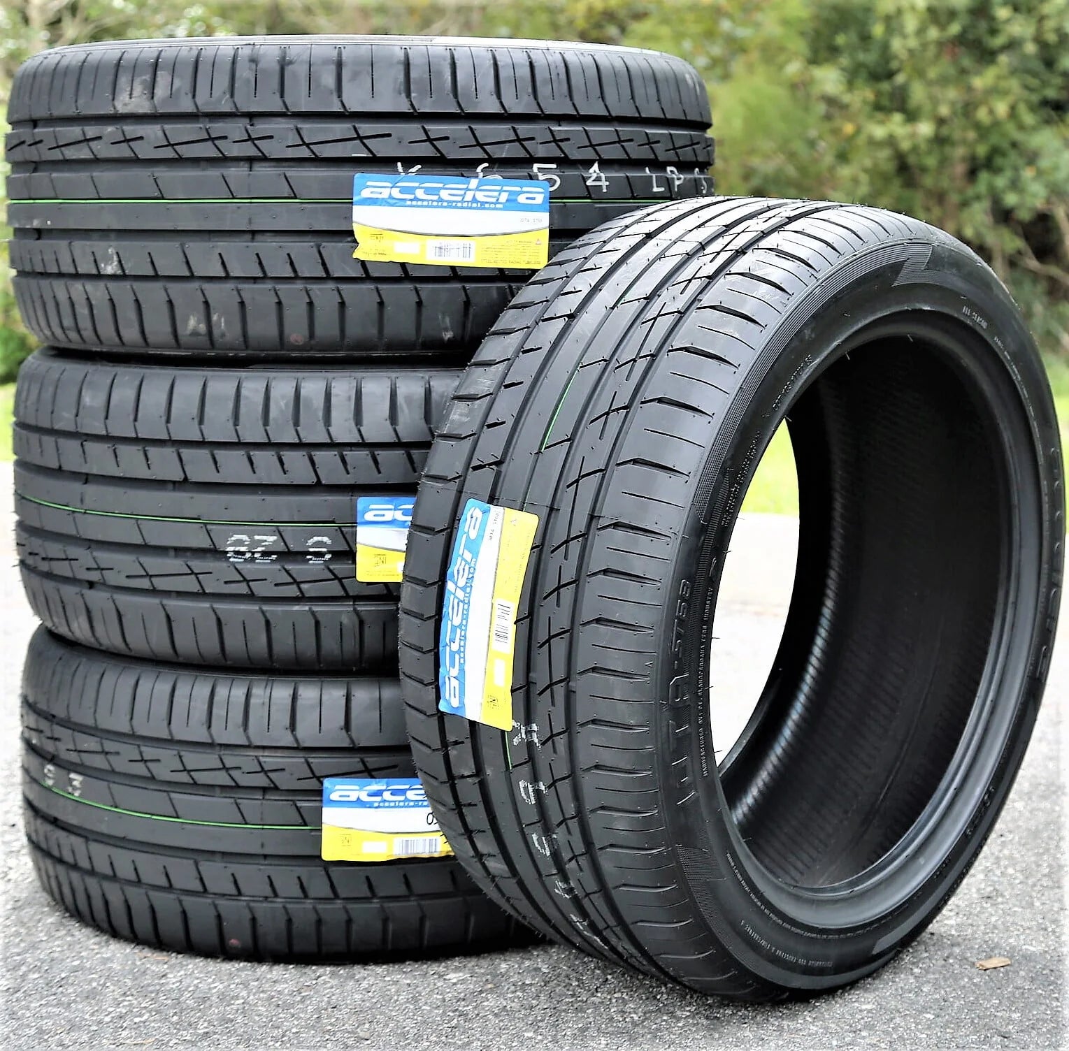 A pair of 2(2) 295/40R20 ZR 110Y XL A/S performance tires are suitable for: 2013 Jeep Grand Cherokee SRT, 2007-10 Mercedes-Benz ML63 AMG base