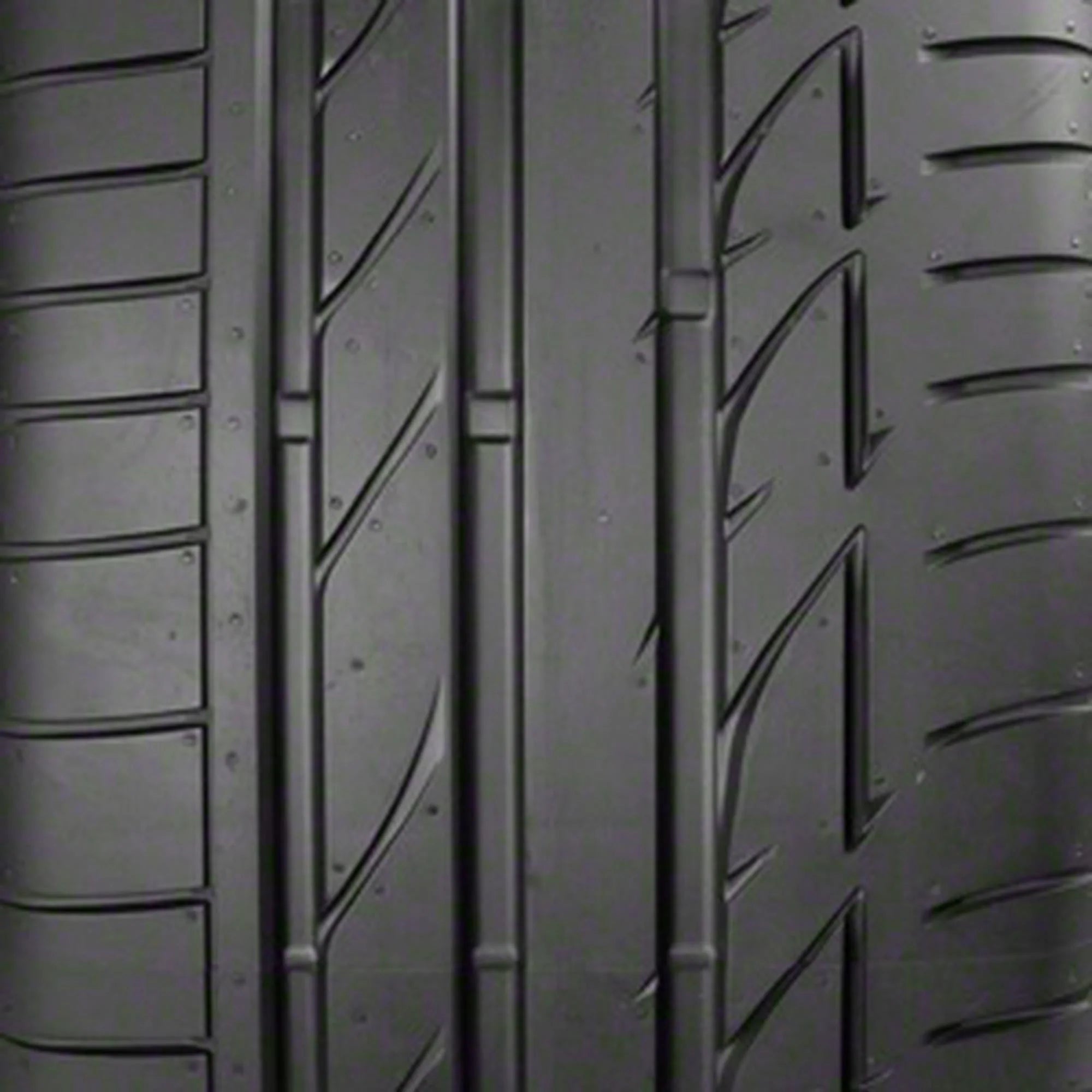 Summer 215/45R20 95W XL passenger tires