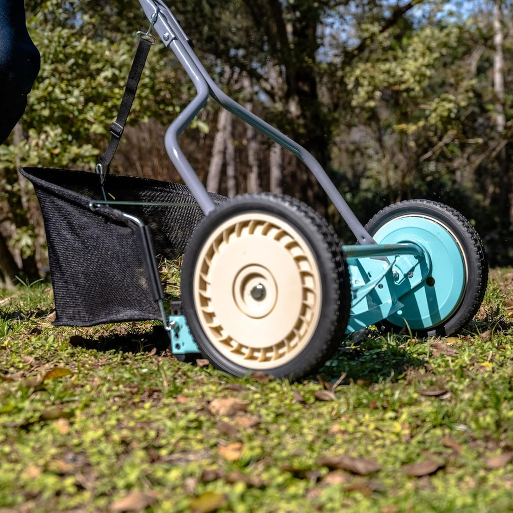 Mower Company 1725-16GC 16-inch 7-blade reel mower with grass debris collection device, designed specifically for lawns, green model(16-Inch， 7-Blade with Grass Catcher)