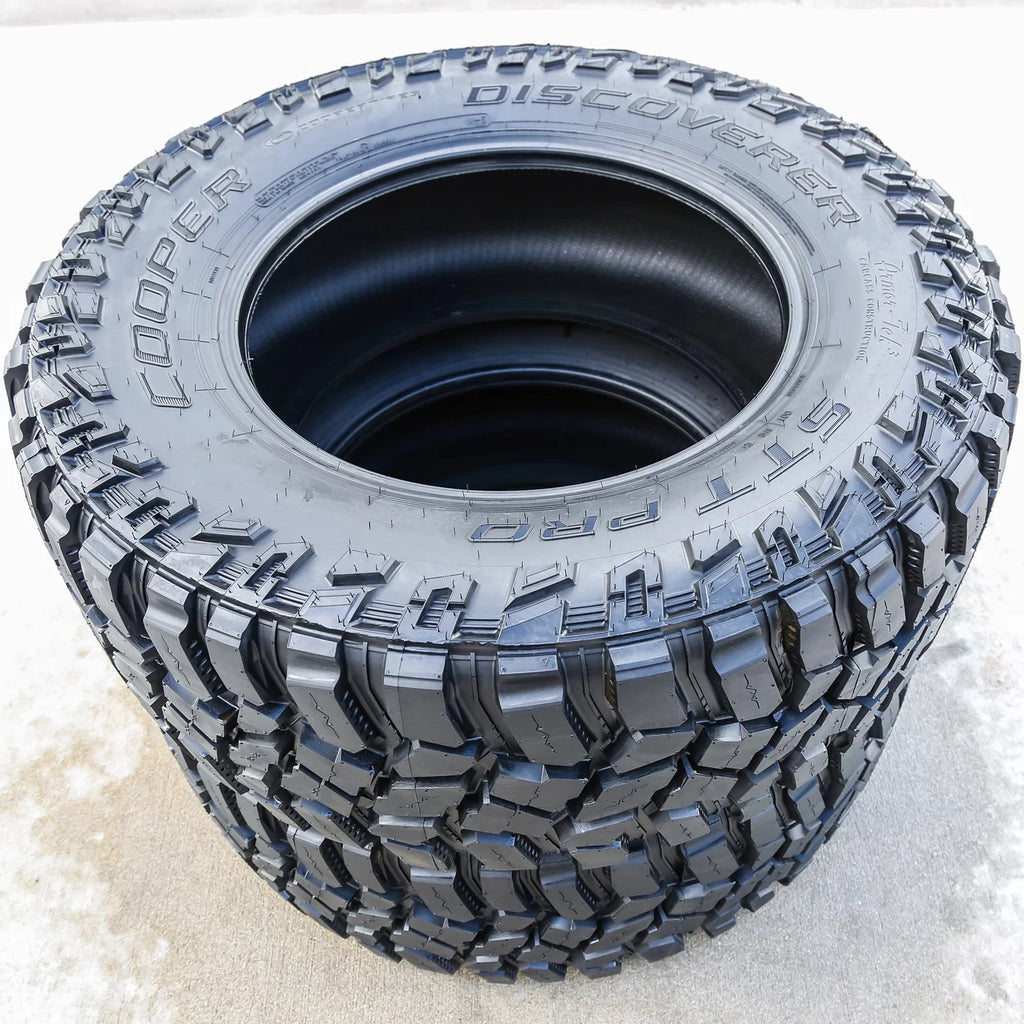 A pair of 2 (two) models of STT professional LT 35X12.50R20 121Q E (10 layers) off-road tires (MT/M/T type off-road tires)