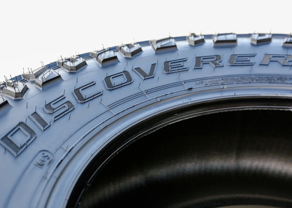 A pair of 2 (two) models of STT professional LT 35X12.50R20 121Q E (10 layers) off-road tires (MT/M/T type off-road tires)
