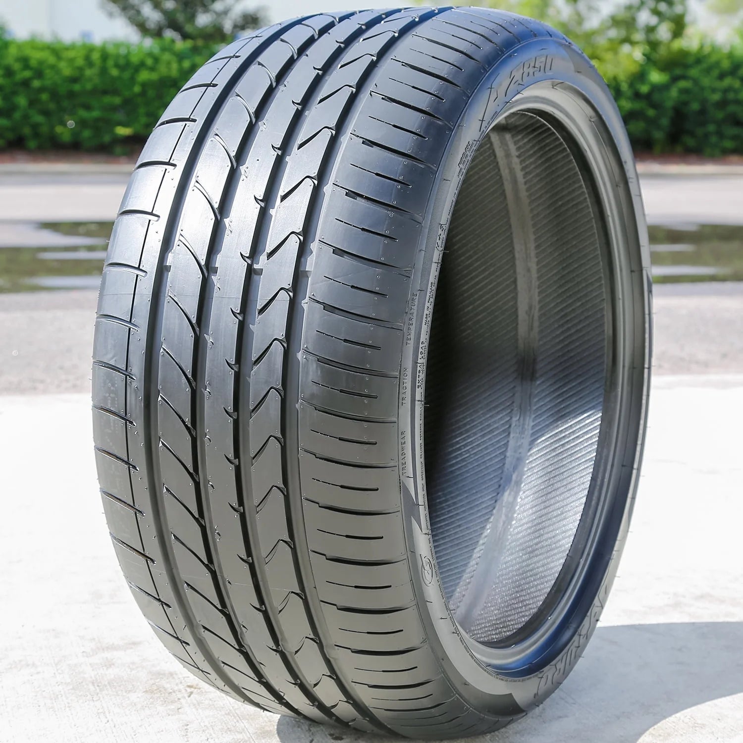 A set of 4 (4265/35R20 99Y XL high-performance tires for: 2015-23 Ford Mustang EcoBoost Premium, 2012-13 Audi A7 Quattro Base