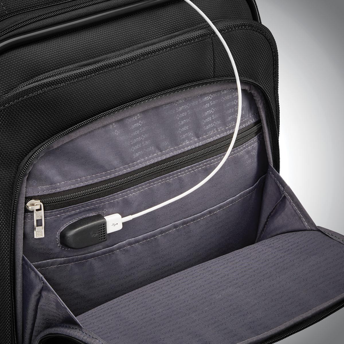 Samsonite Insignis Carry On Expandable Spinner(Cordovan Red)