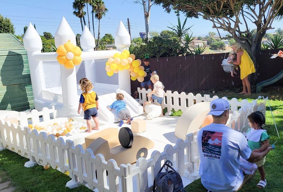 White Bounce House Indoor Outdoor Bouncy Castle for Kids 2-8 Oxford Toddler Bounce House with Slide Balloon  Blower,103 x 71 x 90 inch,Children's Birthday Party Easter Party Gifts