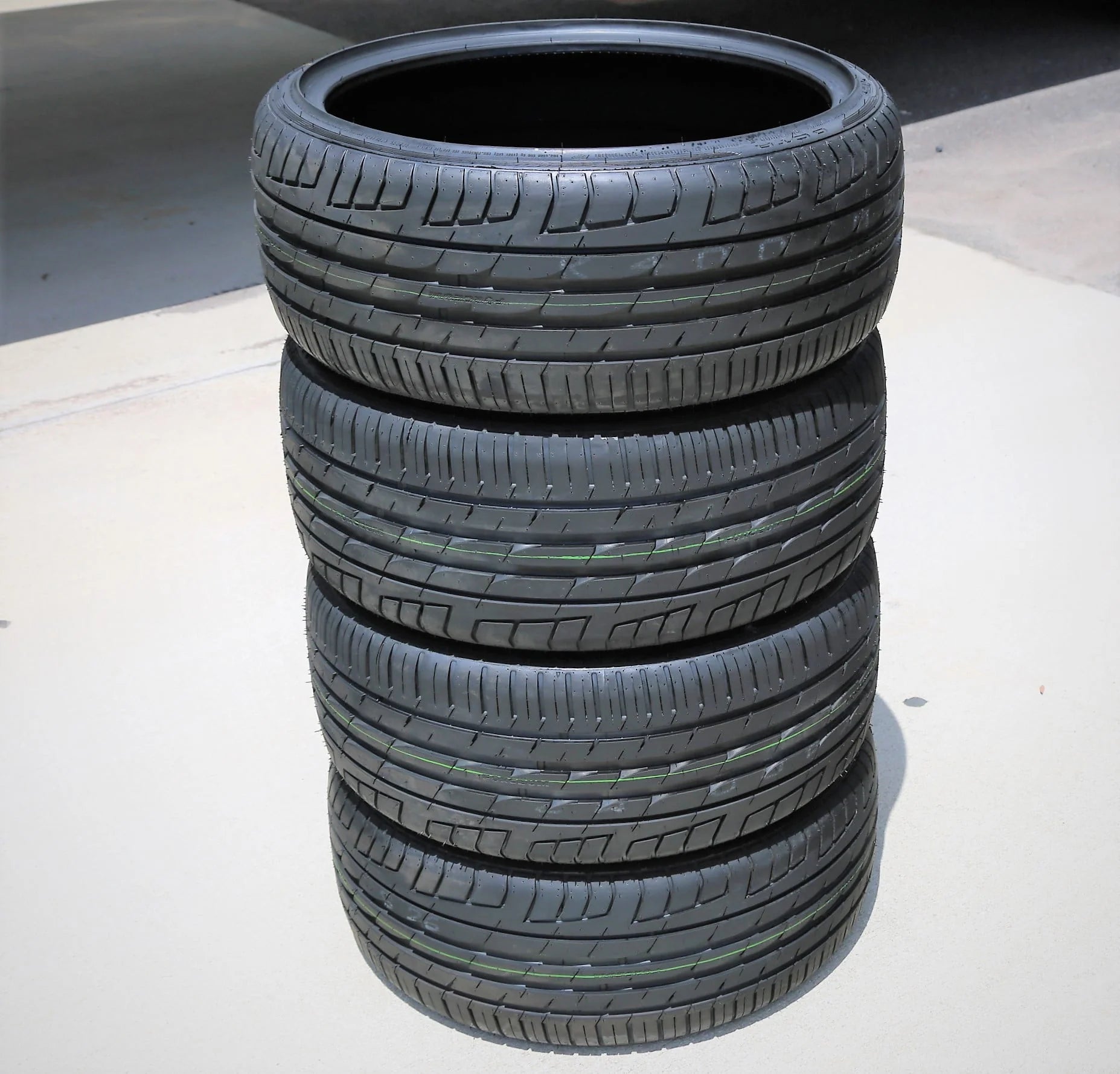 A pair of 2 (2) 245/40R20 ZR 99Y XL A/S high-performance all-season tires: 2014-16 Chevrolet Impala LTZ, 2017-18 Chevrolet Impala LT