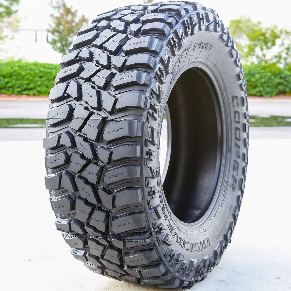 A pair of 2 (two) models of STT professional LT 35X12.50R20 121Q E (10 layers) off-road tires (MT/M/T type off-road tires)